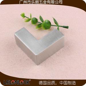 RSA-304 拉杆夾頭90度